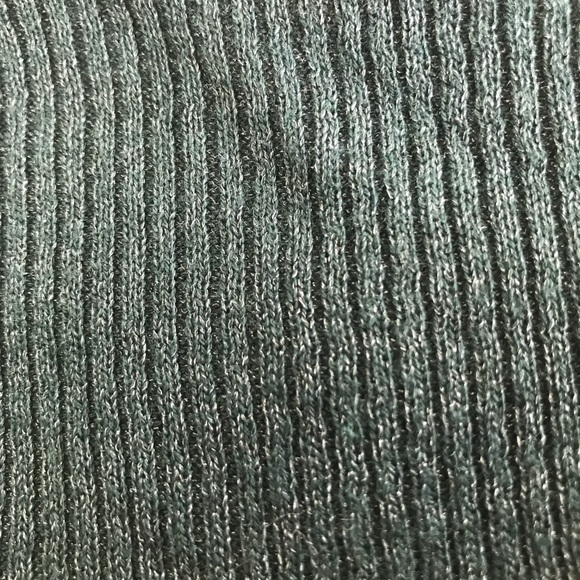 H&M SPARKLY V-NECK SWEATER - Picture 5 of 5